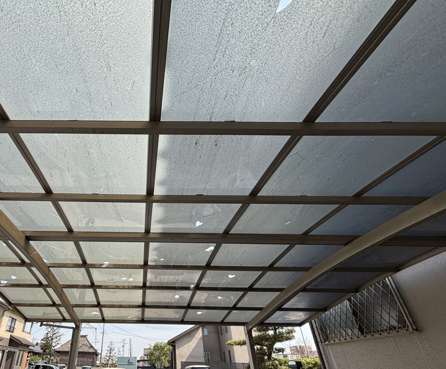 愛知県東海市　カーポート修理工事　ポリカ・アクリル